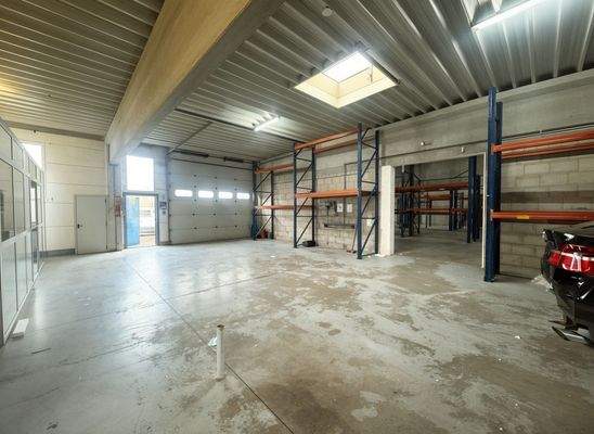 Lagerhalle 1 ( 243 m² ) 