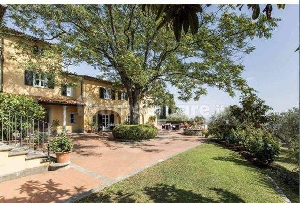 Villa in Carteano mit Panoramablick (Prato – Toskana)