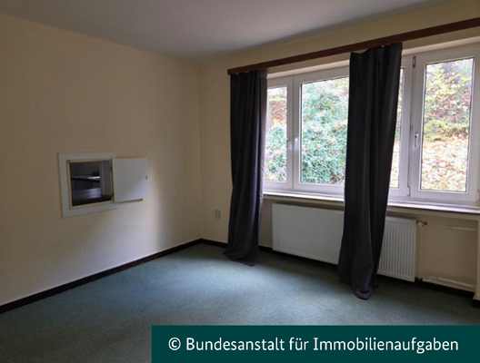 Esszimmer mit Durchreiche