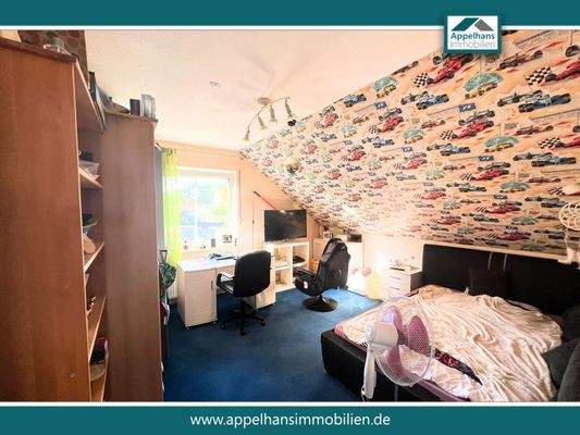 Kinder-/Schlafzimmer