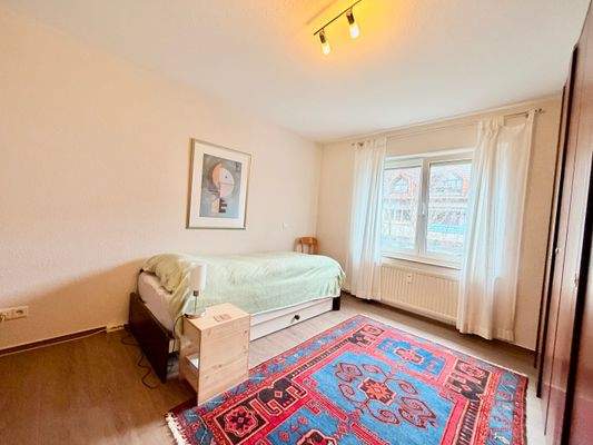 Geräumiges Schlafzimmer