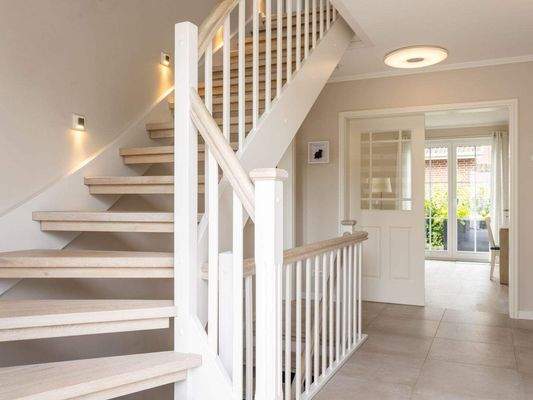 Treppe in das Obergeschoss