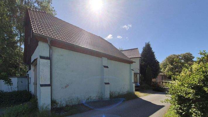 Seitenansicht - Zufahrt zum Haus