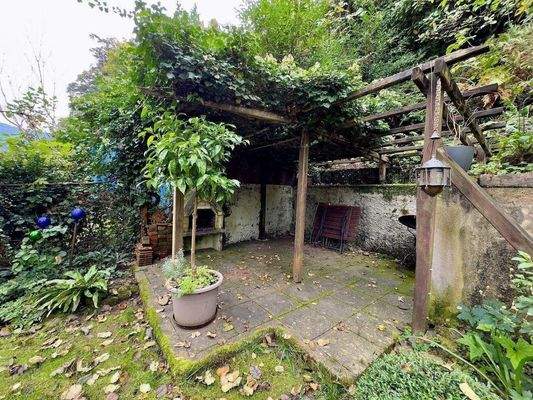 Wiehre-Günterstal: Garten für 4 sich einige Käufer