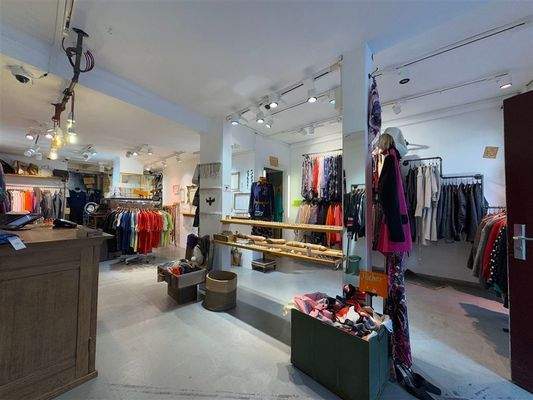 Der Verkaufsraum ...