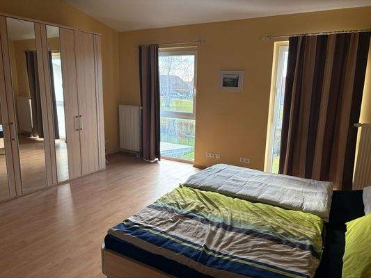 Großzügiges Schlafzimmer, ggf. teilbar