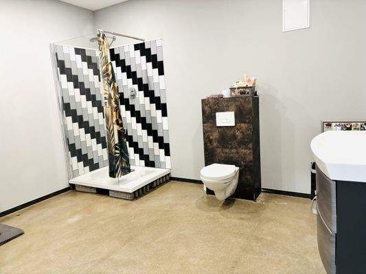 Duschbad (Wohnung EG - Nebengebäude)