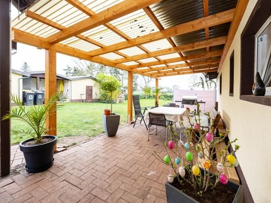 überdachte Terrasse