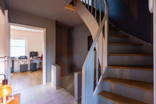 Treppenaufgang zum Dachgeschoss