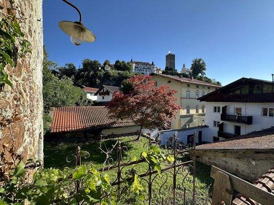 Möglichkeit Terrassenbereich mit Ausblick