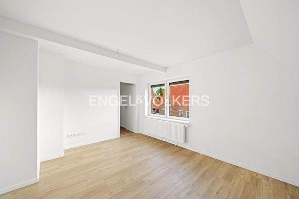 Schlafzimmer mit begehbarem Kleiderschrank - ELW