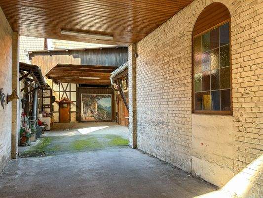 Einfahrt zum Innenhof