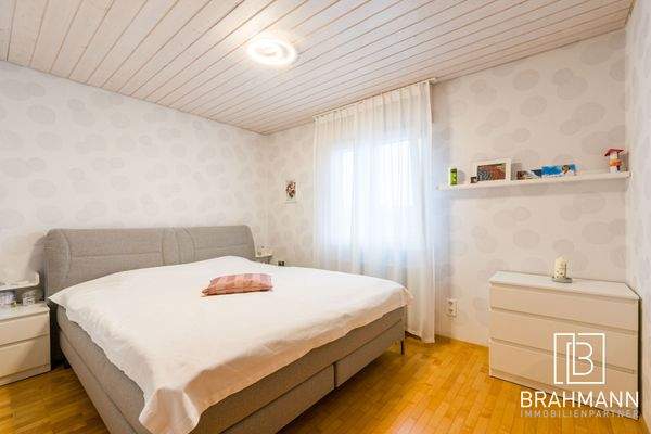 2. Schlafzimmer - EG