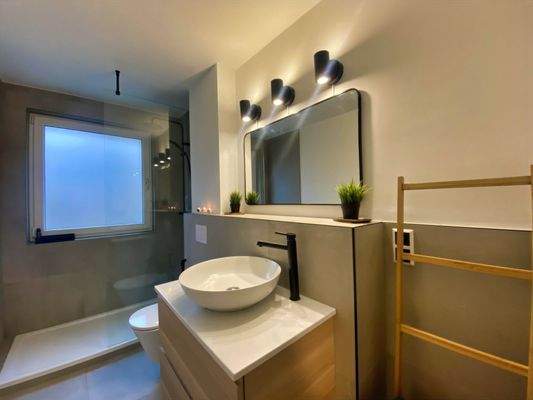 Geschmackvoll renoviertes Badezimmer