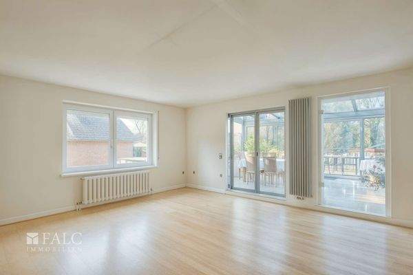 Wohnzimmer leer - KI generiert