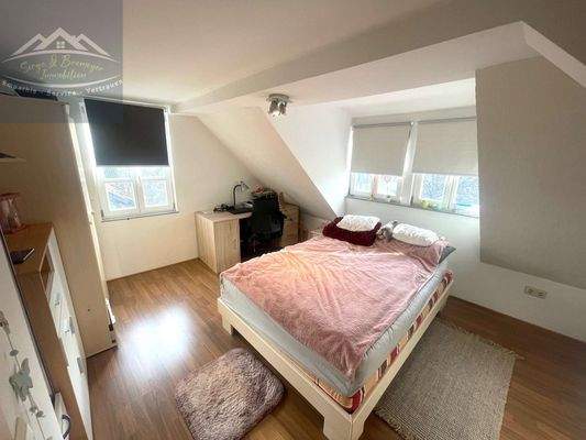 Schlafzimmer Wohnung DG