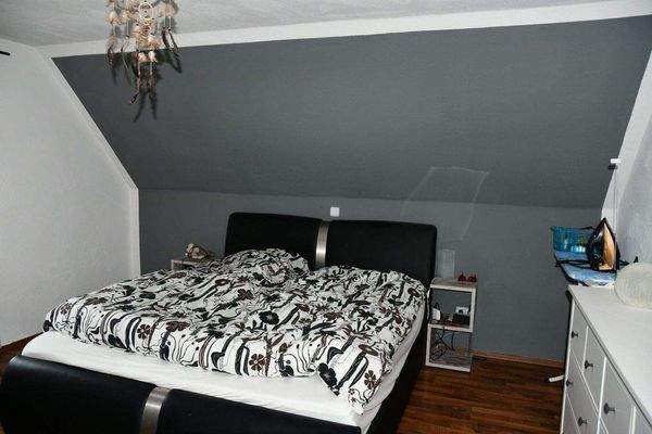 28 - Schlafzimmer.JPG