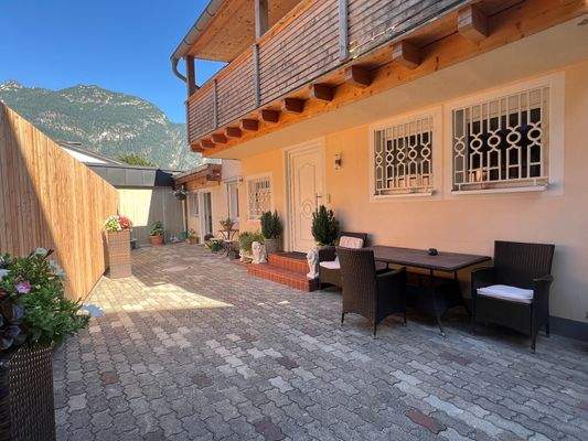 Großzügiger Terrassenbereich (Sondernutzungsrecht)