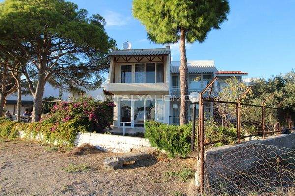3-Bedroom House in a Seafront Complex in Antalya Manavgat