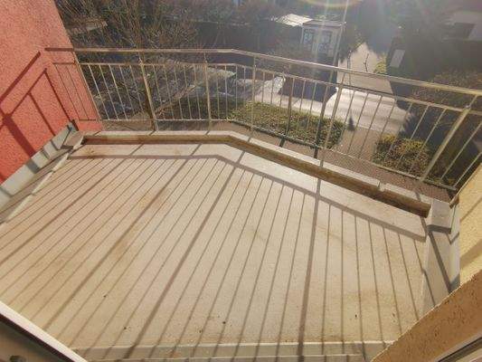 Großer Balkon Detail 1