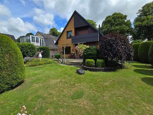 Ansicht hinten und Garten (2)