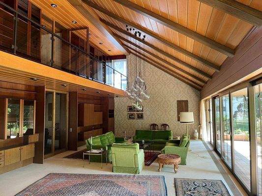 Wunderschöner, großer Wohnbereich