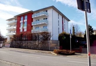 Altersgerecht - barrierefrei / 3-Raum-Wohnung mit Fahrstuhl, Balkon und selling ebenerdiger Dusche