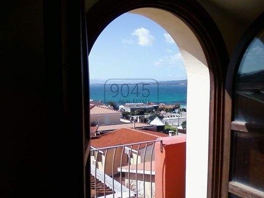 Penthouse mit Panoramaterrasse und atemberaubendem Meerblick in Golfo Aranci 