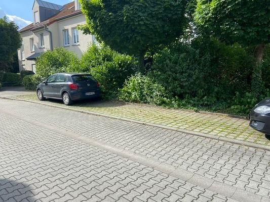 1 Außenstellplatz