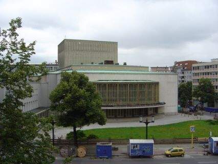 Schillertheater fußläufig