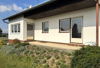 Sonnenstunden genießen – Ihre private Terrasse mit Gartenblick