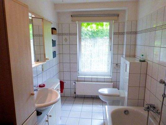 Wannen &amp; Duschbad EG