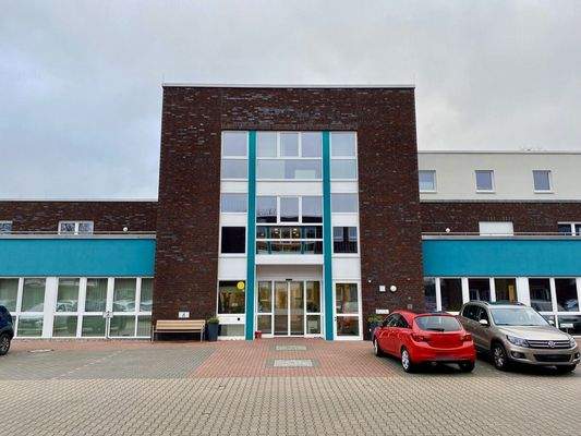 3. Außenansicht, Haupteingang