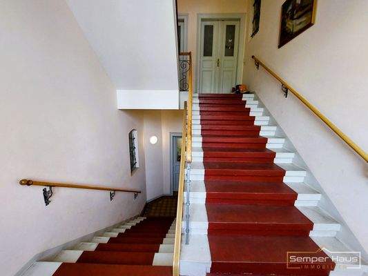 Gepflegtes Treppenhaus