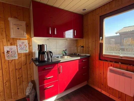 Einbauküche mit Spüle,