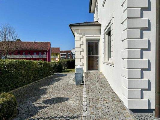 Seitlicher Eingang