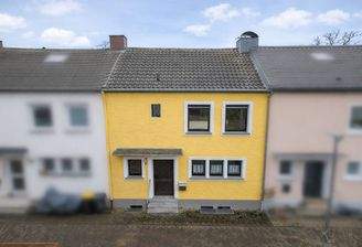 Frontansicht des Reihenmittelhauses