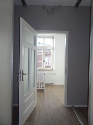 Blick durch die Ankleide in?s Kinderzimmer