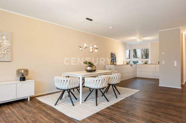 Esszimmer mit Blick in die Küche