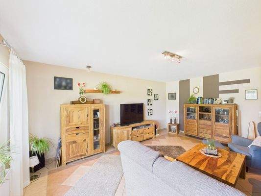 CAM03784G0-PR0076-STILL009