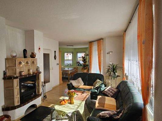 Wohnzimmer mit Kamin 