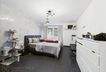 ruhiges Schlafzimmer mit guter Stellfläche