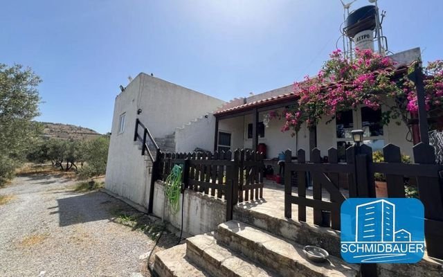 Kreta, Alithini: Ferienhaus inmitten eines Olivenhains zu verkaufen