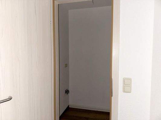 Hauswirtschaftsraum mit WM-Anschluss