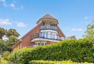 Markante Maisonette-Wohnung mit Turmerker und großzügigen Außenbereichen