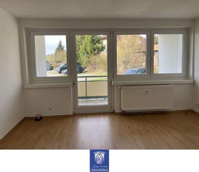 Gemütliche Wohnung mit großem Balkon, Tageslichtbad und separater Küche! - Photo 1