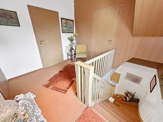 Treppe zum Dachgeschoss