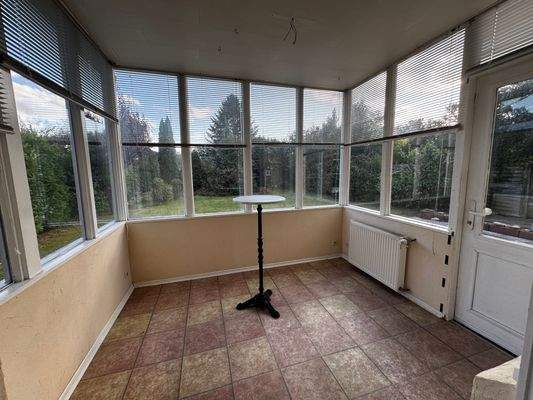 Wintergarten mit Blick in den S-W-Garten