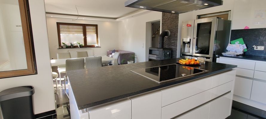7 Küche Wohnzimmer.jpg