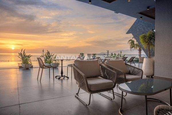 2-Bedroom Apartment in Alanya with Pool and Gym Access